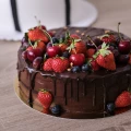 Schokoladenkuchen mit Obst 4