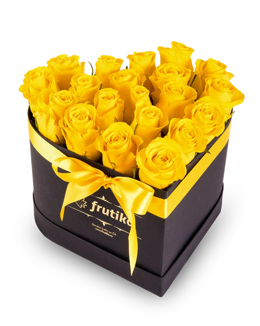 Чёрная коробка в форме сердца из жёлтых роз 