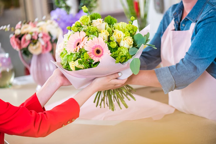 Online florist with delivery in Prague