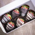 Strawberry box with logo 2