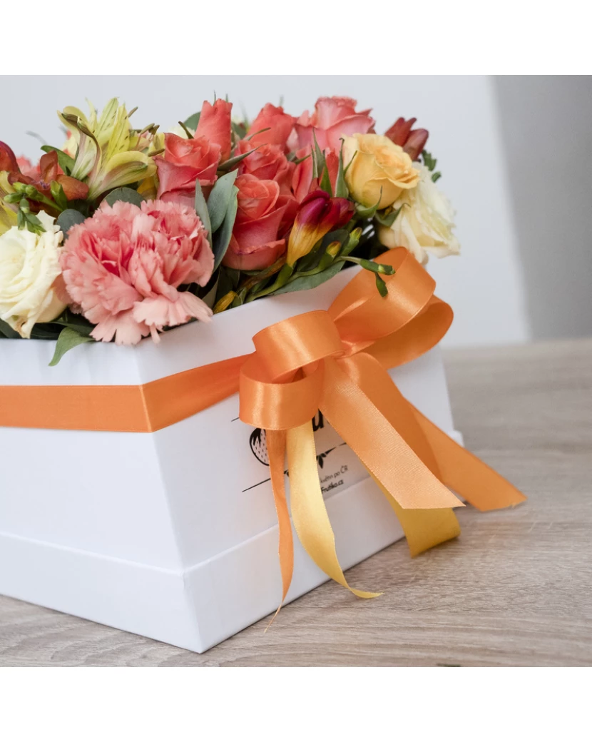 ORANGE FRESH BLOOMS White Box – Cartel Flowers