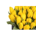 Овальная чёрная коробочка жёлтых тюльпанов 2